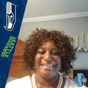 Meet your Posher, Esther